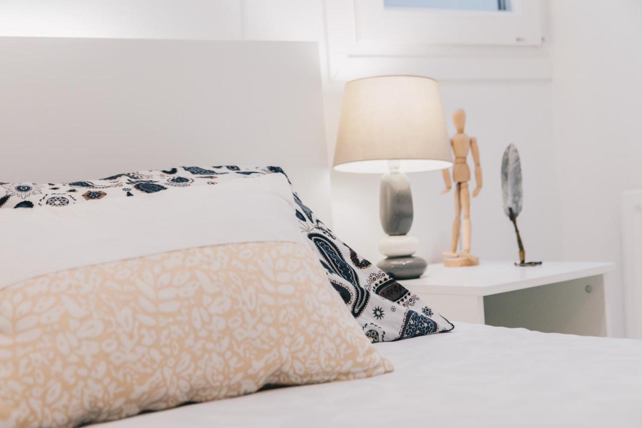 Plaza Nueva Apartment By People Rentals Bilbao Zewnętrze zdjęcie